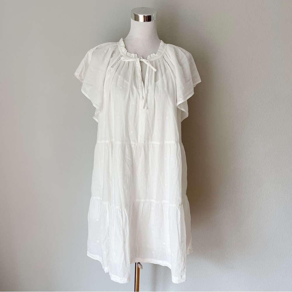Gap Size XL White Embroidered Flowers Tiered Flutter Sleeve Dress